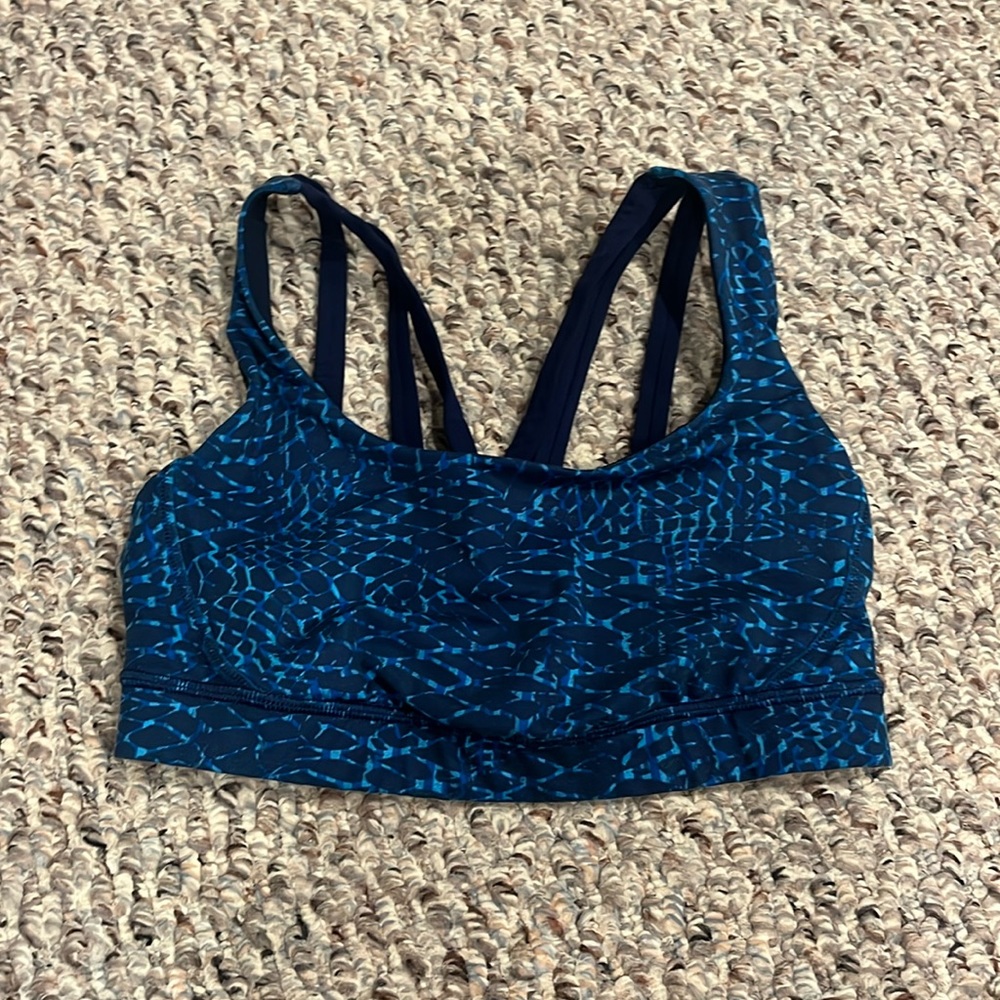 Lululemon size 0 sports bra
